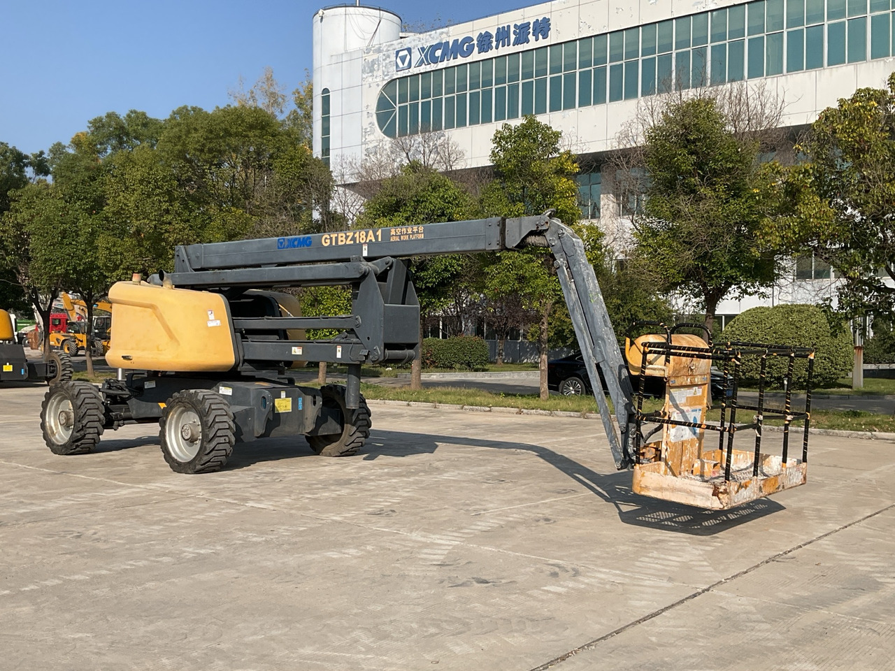 XCMG Official Second Hand Mobile Cherry Picker GTBZ18A1 18m Man Lift Boom Lift Price - Articulated boom lift: picture 5 XCMG Official Second Hand Mobile Cherry Picker GTBZ18A1 18m Man Lift Boom Lift Price - Articulated boom lift: picture 5