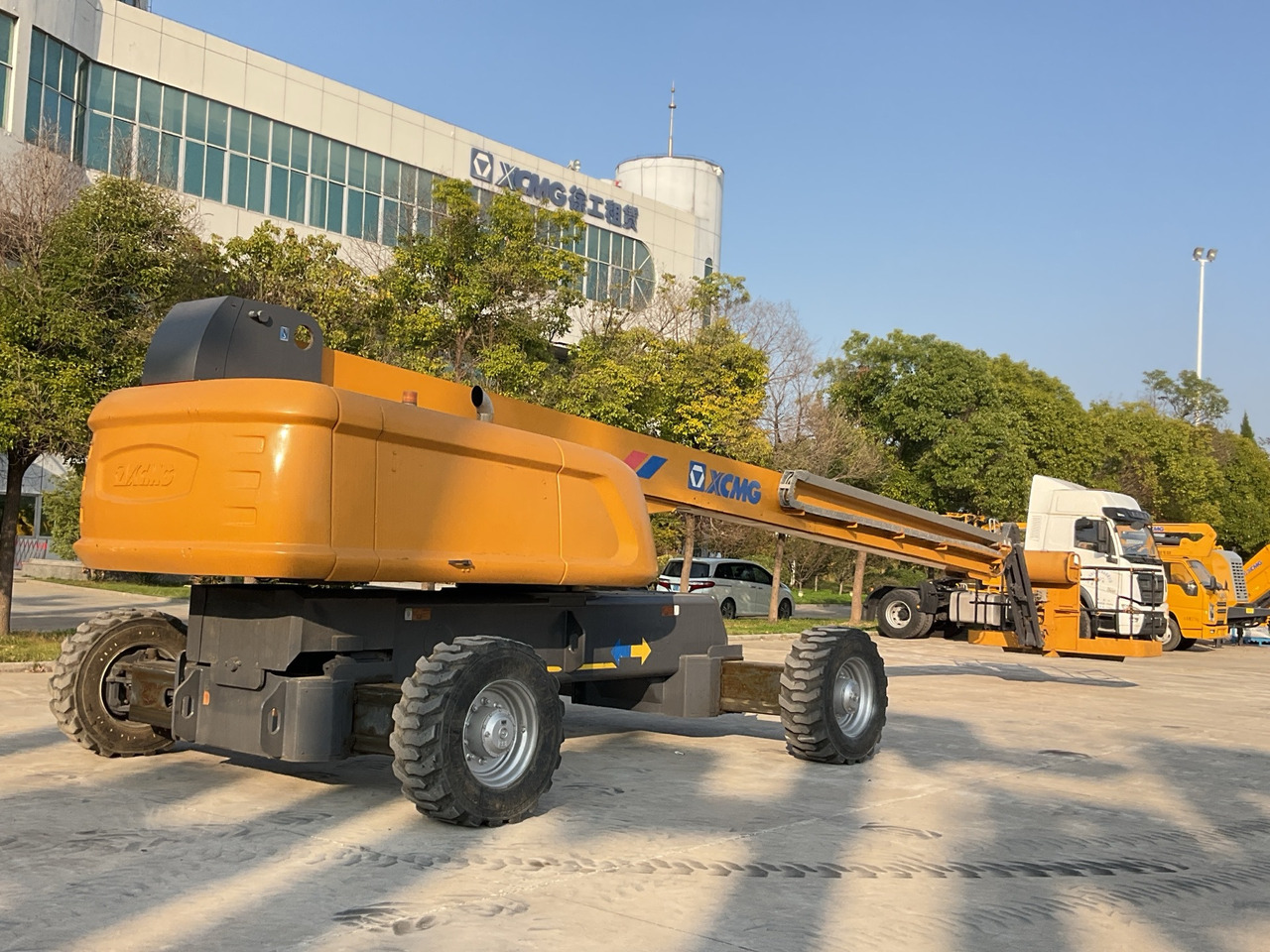 XCMG Official Used Aerial Boom Lift GTBZ30S 30 Meters Mobile Cherry Picker Price - Telescopic boom: picture 2 XCMG Official Used Aerial Boom Lift GTBZ30S 30 Meters Mobile Cherry Picker Price - Telescopic boom: picture 2