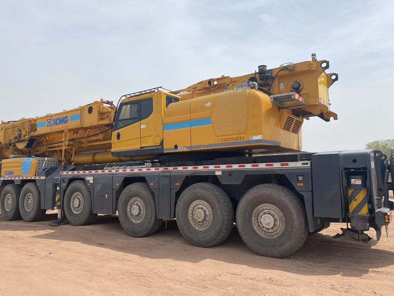 XCMG Official Used All Terrain Crane XCA300-1 300 Ton Mobile Crane Price - All terrain crane: picture 3 XCMG Official Used All Terrain Crane XCA300-1 300 Ton Mobile Crane Price - All terrain crane: picture 3
