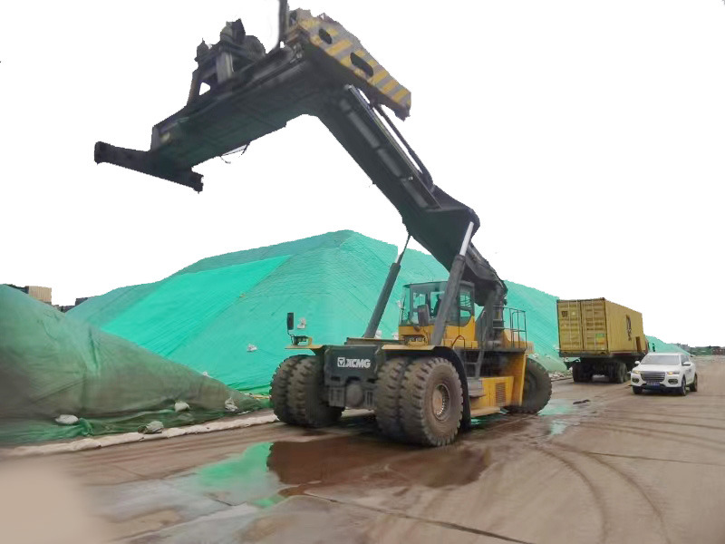 XCMG Official Used Mobile Reach Stacker 45 Tons XCS4531K For Container Price List - Reach stacker: picture 2 XCMG Official Used Mobile Reach Stacker 45 Tons XCS4531K For Container Price List - Reach stacker: picture 2