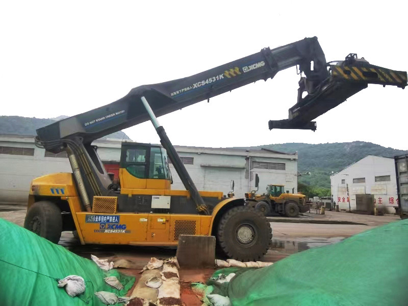 XCMG Official Used Mobile Reach Stacker 45 Tons XCS4531K For Container Price List - Reach stacker: picture 5 XCMG Official Used Mobile Reach Stacker 45 Tons XCS4531K For Container Price List - Reach stacker: picture 5
