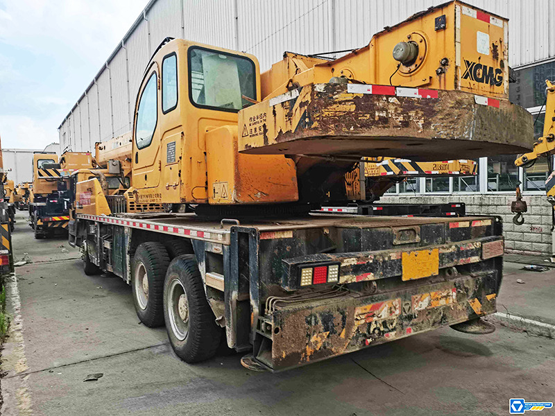 XCMG QY25K-II 25ton 2014 used second hand pickup crane for sale - Mobile crane: picture 2 XCMG QY25K-II 25ton 2014 used second hand pickup crane for sale - Mobile crane: picture 2