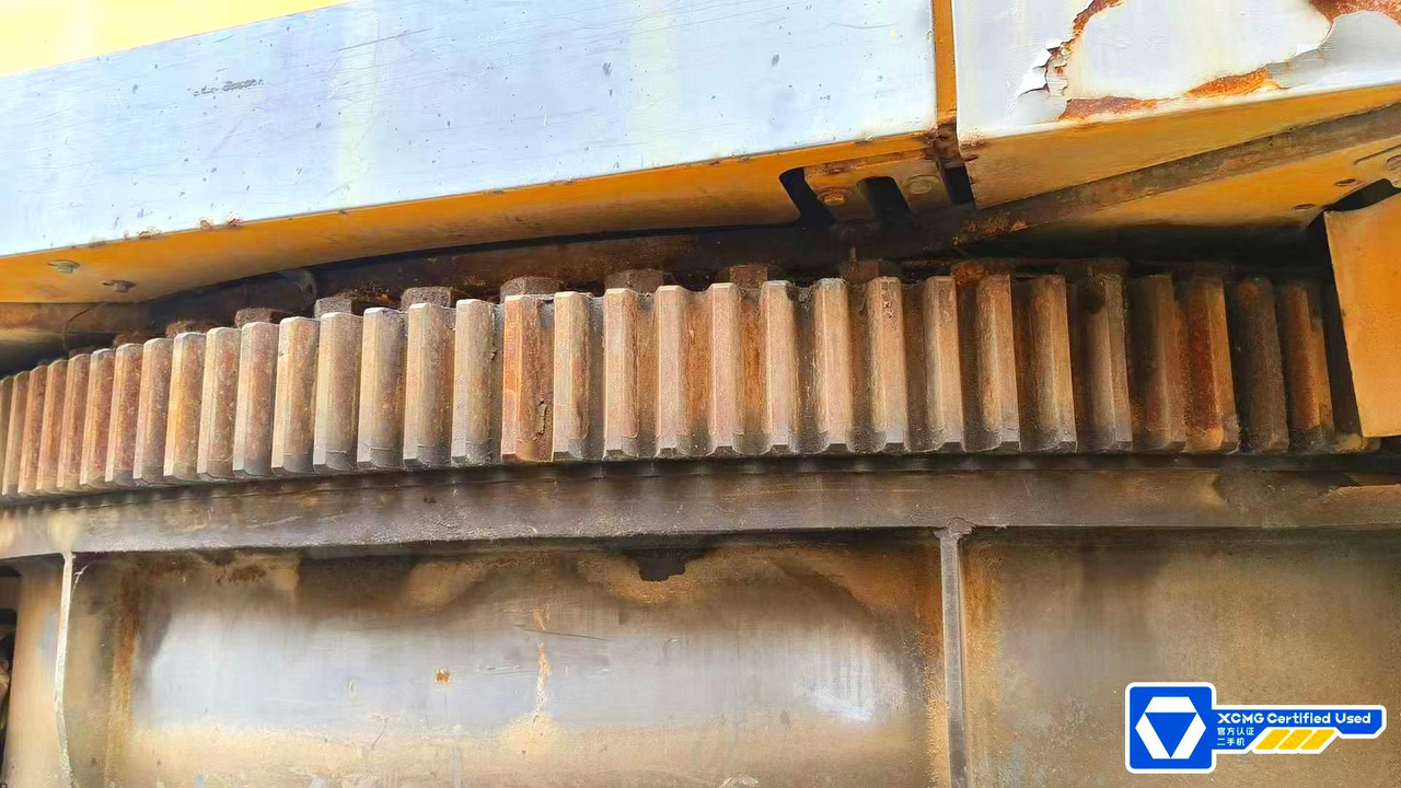 XCMG second hand large ton all terrain crane 650 ton QAY650 - All terrain crane: picture 3 XCMG second hand large ton all terrain crane 650 ton QAY650 - All terrain crane: picture 3