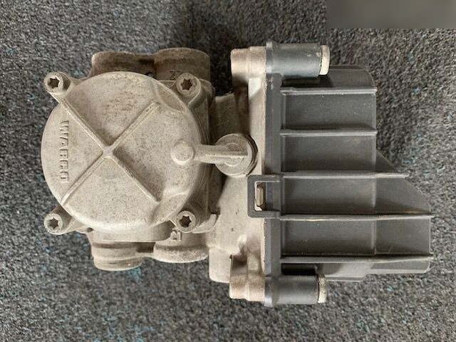 1867005 DAF XF 106 truck - Brake valve for Truck: picture 4 1867005 DAF XF 106 truck - Brake valve for Truck: picture 4