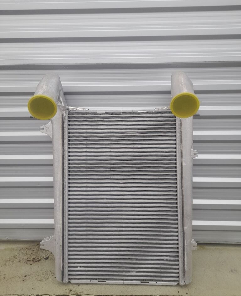 DAF 1691394   DAF XF 105 truck - Intercooler for Truck: picture 1 DAF 1691394   DAF XF 105 truck - Intercooler for Truck: picture 1