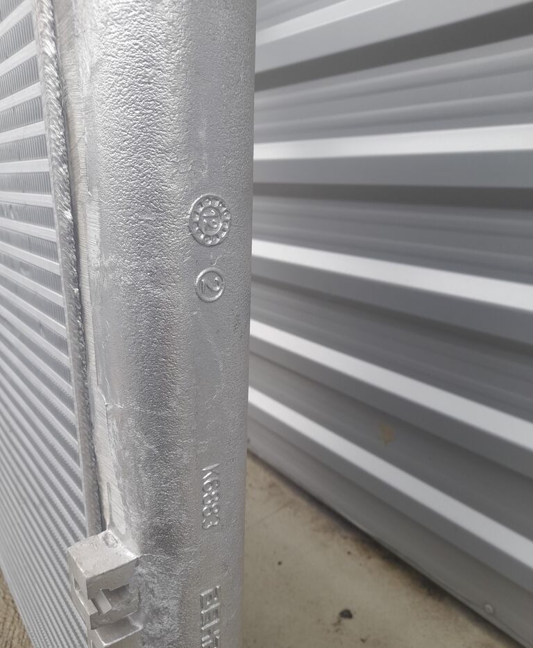 DAF 1691394   DAF XF 105 truck - Intercooler for Truck: picture 4 DAF 1691394   DAF XF 105 truck - Intercooler for Truck: picture 4