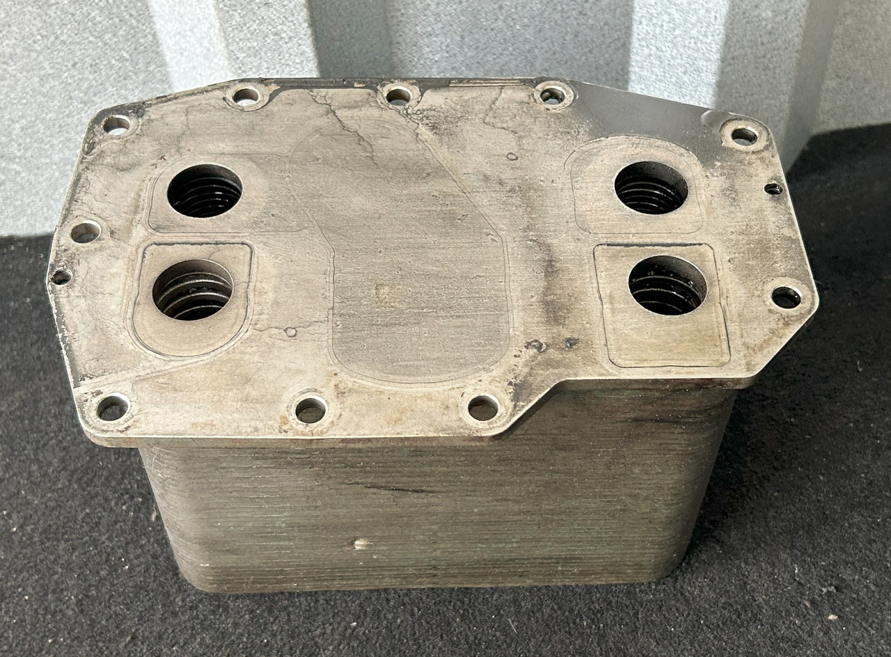 DAF XF 106 MX-11 44 OIL COOLER - Oil cooler: picture 2 DAF XF 106 MX-11 44 OIL COOLER - Oil cooler: picture 2