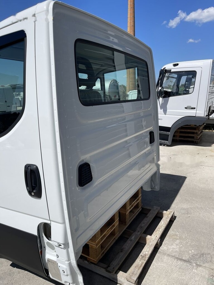 IVECO DAILY VII 72-210 IVECO DAILY 75-210 light - Cab for Commercial vehicle: picture 4 IVECO DAILY VII 72-210 IVECO DAILY 75-210 light - Cab for Commercial vehicle: picture 4