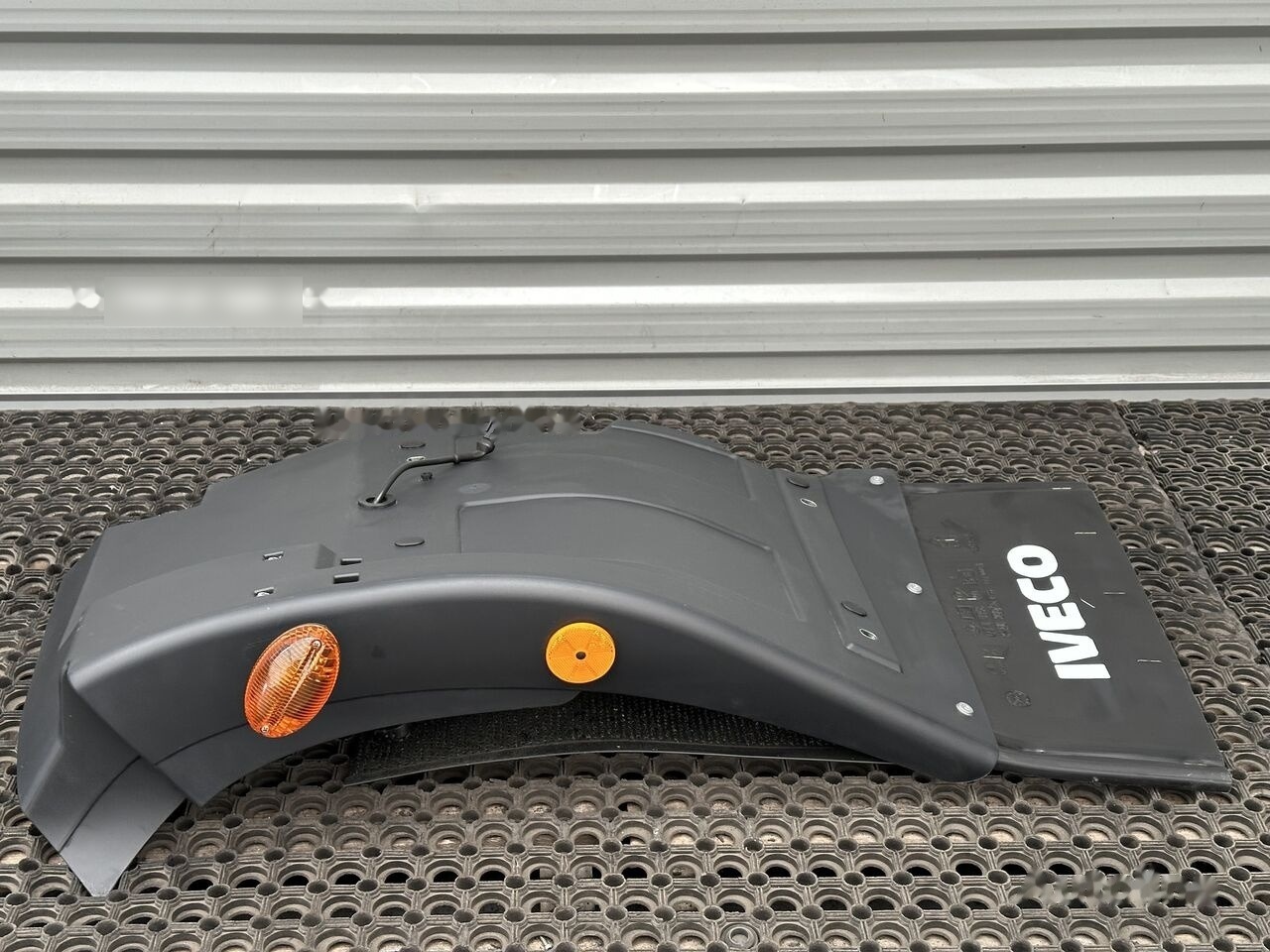 IVECO EUROCARGO 5801551258 - Fender for Truck: picture 3 IVECO EUROCARGO 5801551258 - Fender for Truck: picture 3