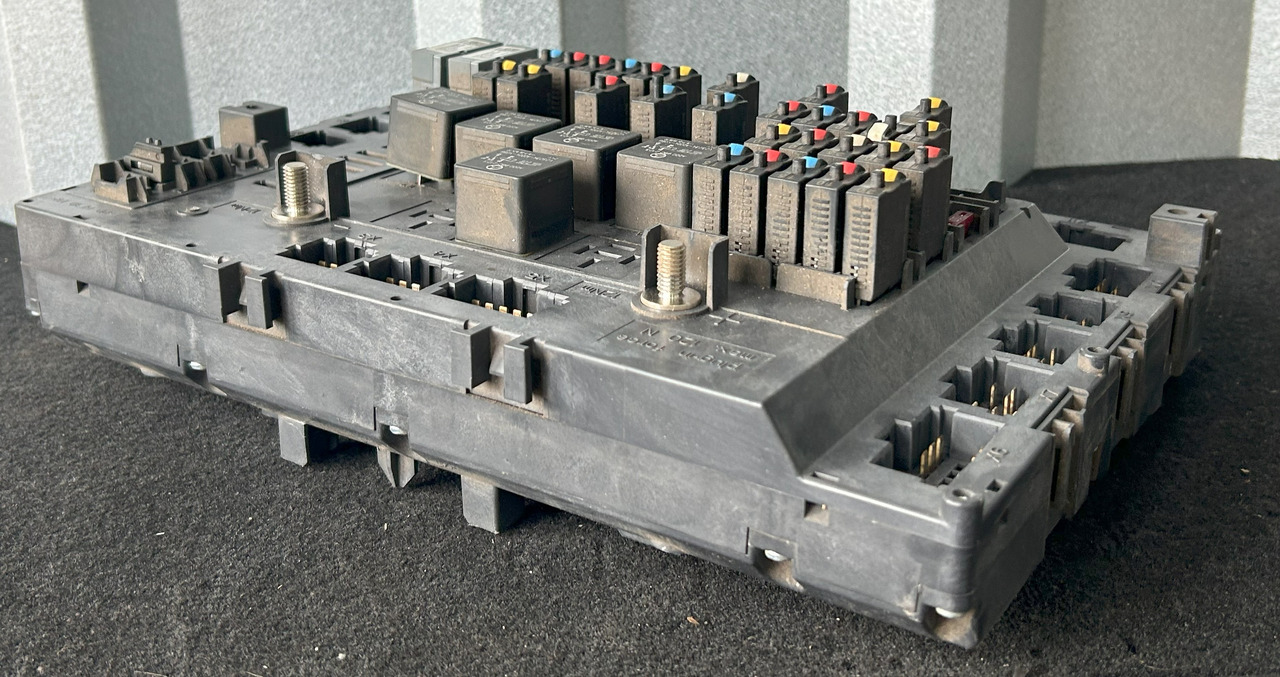 MERCEDES AROCS MP4 A FUSE MODULE SAM - Fuse: picture 4 MERCEDES AROCS MP4 A FUSE MODULE SAM - Fuse: picture 4