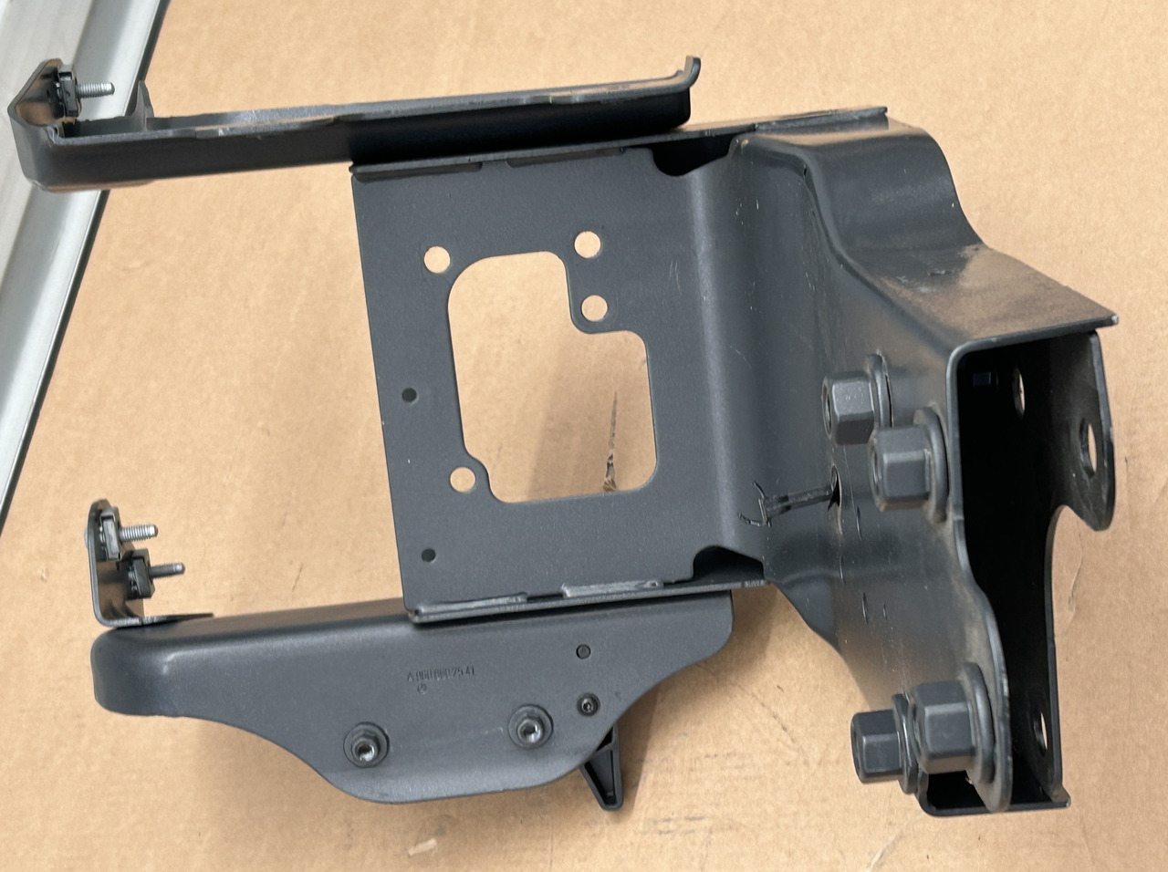 New Body and exterior MERCEDES MOUNTING STEERING STEP SUPPORT AROCS ACTROS MP4 MP5: picture 7