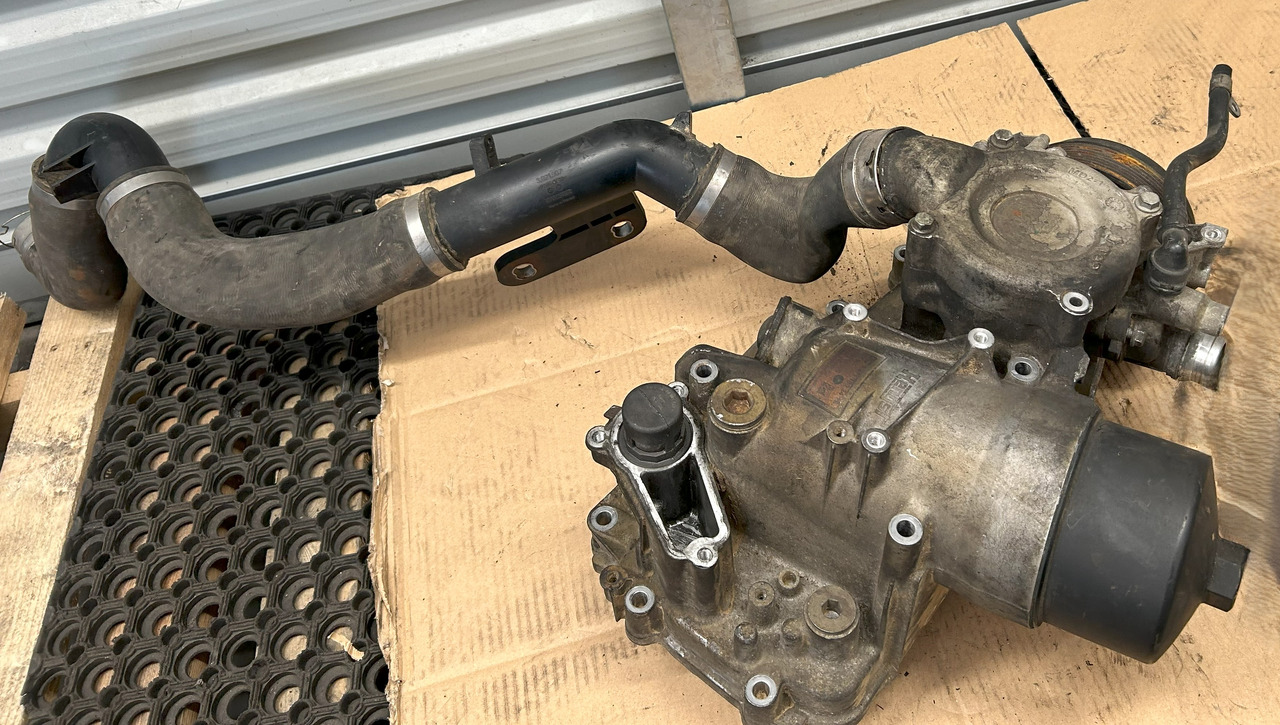 MERCEDES OIL FILTER BASE ACTROS MP4 MP5 - Oil filter: picture 1 MERCEDES OIL FILTER BASE ACTROS MP4 MP5 - Oil filter: picture 1