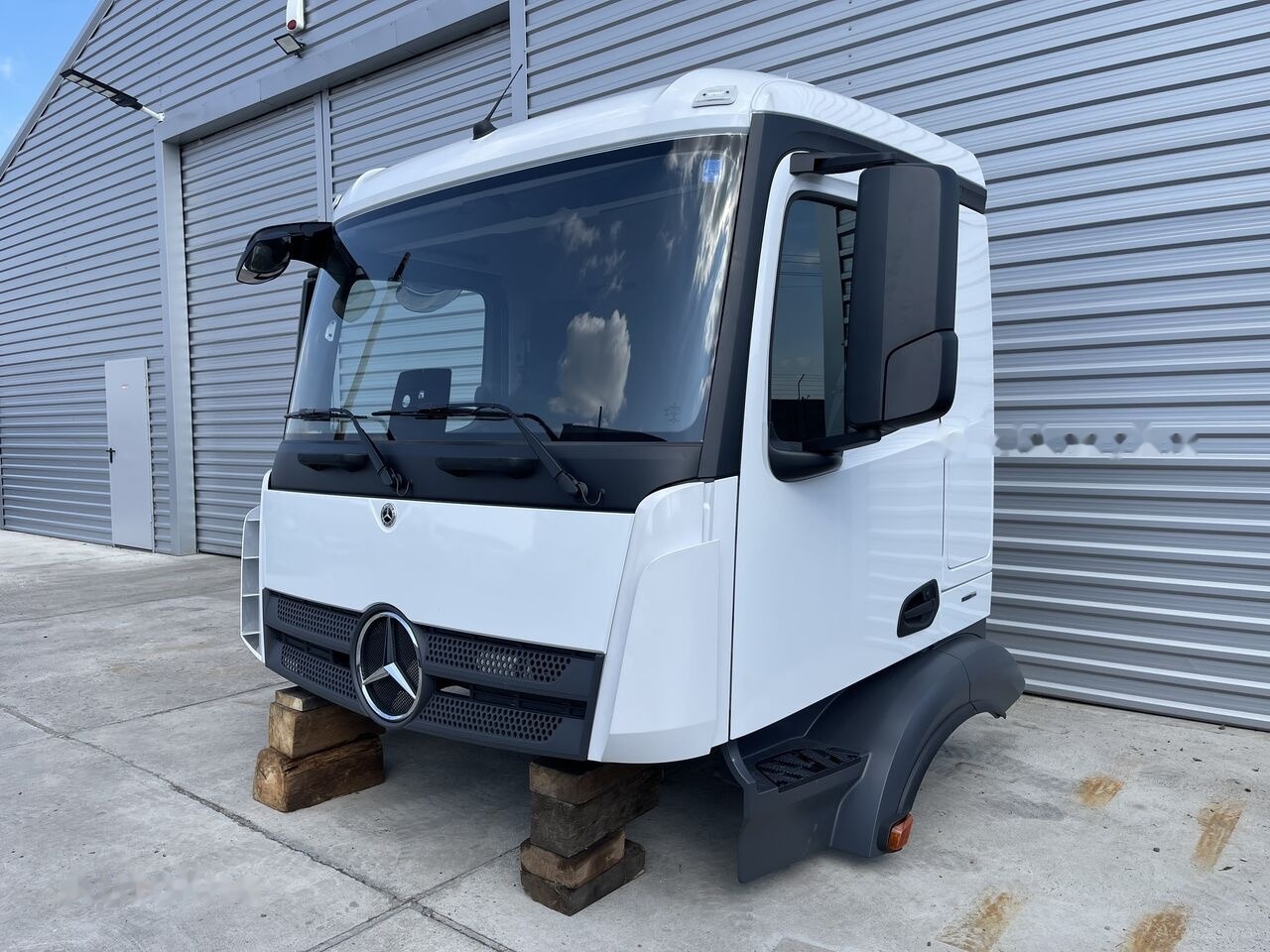Mercedes-Benz ACTROS ANTOS AROCS Fahrerhaus Cabine 170mm truck - Cab for Truck: picture 1 Mercedes-Benz ACTROS ANTOS AROCS Fahrerhaus Cabine 170mm truck - Cab for Truck: picture 1
