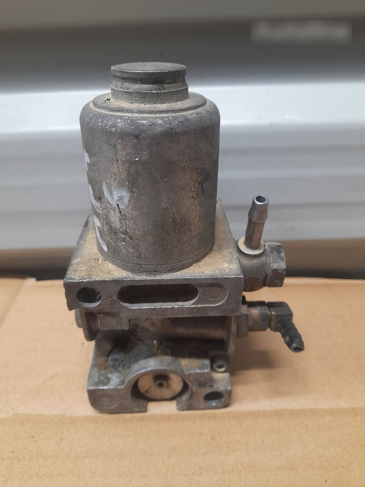 Mercedes-Benz ACTROS MP4 A0001532759 Mercedes-Benz - Valve for Truck: picture 1 Mercedes-Benz ACTROS MP4 A0001532759 Mercedes-Benz - Valve for Truck: picture 1