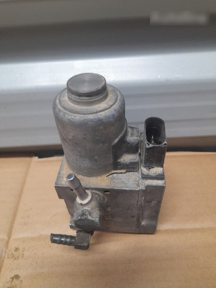 Mercedes-Benz ACTROS MP4 A0001532759 Mercedes-Benz - Valve for Truck: picture 2 Mercedes-Benz ACTROS MP4 A0001532759 Mercedes-Benz - Valve for Truck: picture 2