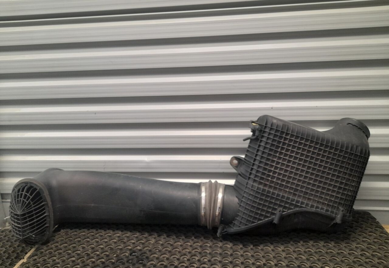 Mercedes-Benz ACTROS MP4 - Air filter for Truck: picture 1 Mercedes-Benz ACTROS MP4 - Air filter for Truck: picture 1