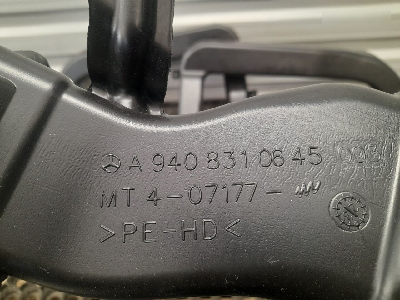 Mercedes-Benz ATEGO 2023 - Air intake pipe for Truck: picture 2 Mercedes-Benz ATEGO 2023 - Air intake pipe for Truck: picture 2