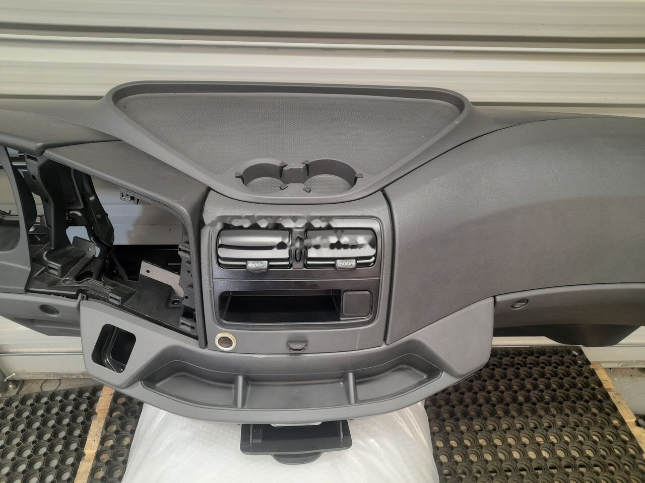 Mercedes-Benz MERCEDES ATEGO 2023 - Dashboard for Truck: picture 2 Mercedes-Benz MERCEDES ATEGO 2023 - Dashboard for Truck: picture 2