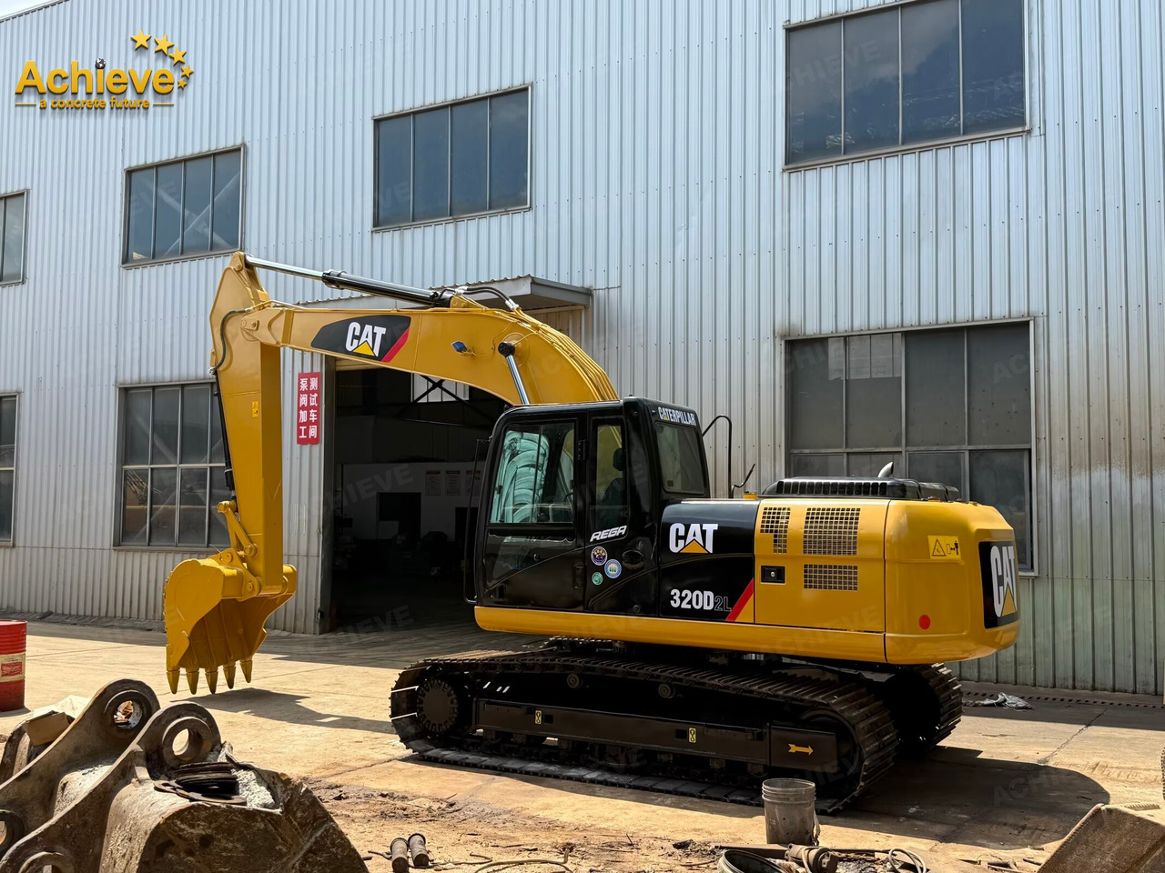 CATERPILLAR 【ACHIEVE】TOP CONDITION!!! CAT 320D2L tracked excavator - Crawler excavator: picture 3 CATERPILLAR 【ACHIEVE】TOP CONDITION!!! CAT 320D2L tracked excavator - Crawler excavator: picture 3