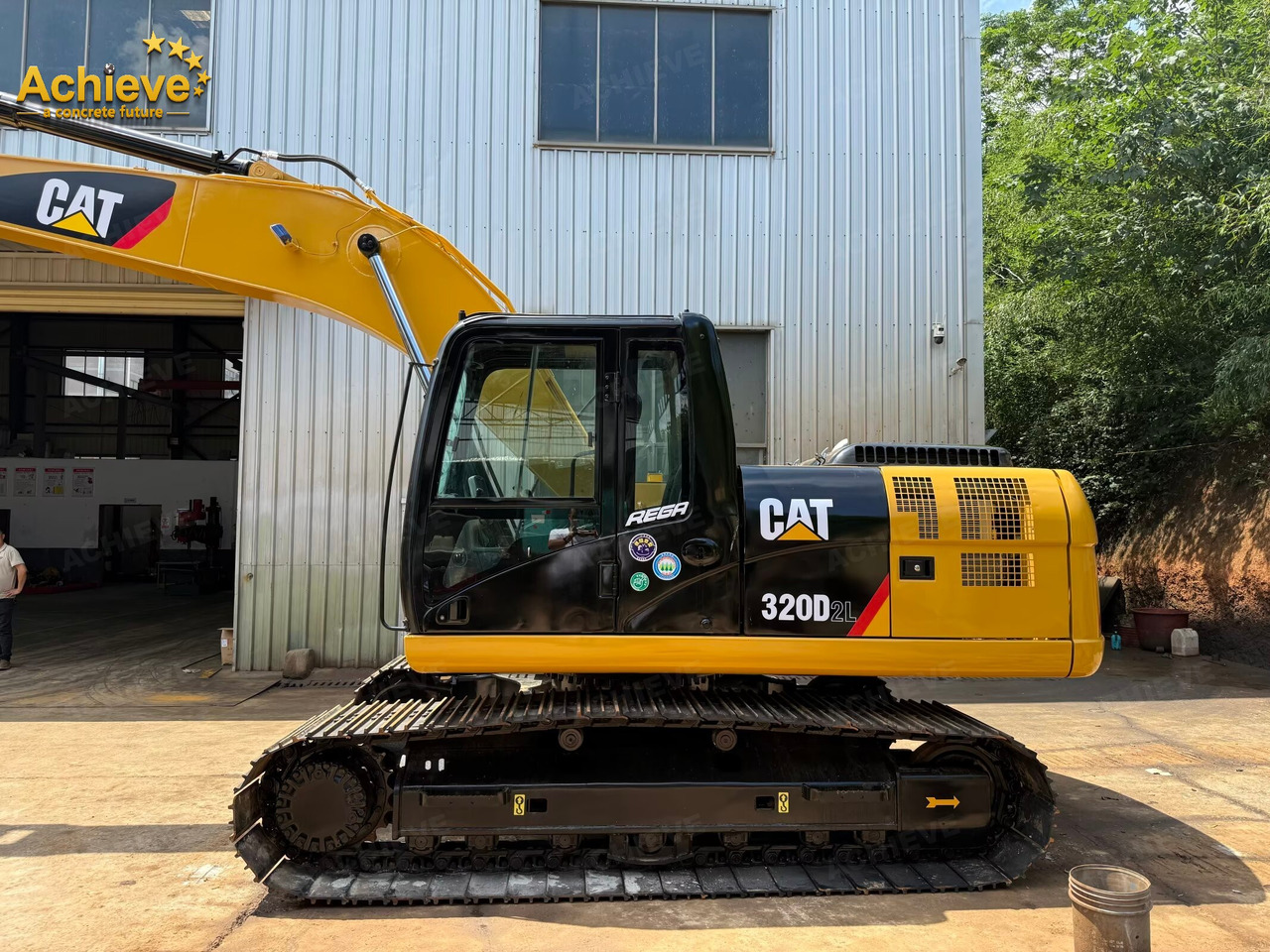 CATERPILLAR 【ACHIEVE】TOP CONDITION!!! CAT 320D2L tracked excavator - Crawler excavator: picture 4 CATERPILLAR 【ACHIEVE】TOP CONDITION!!! CAT 320D2L tracked excavator - Crawler excavator: picture 4