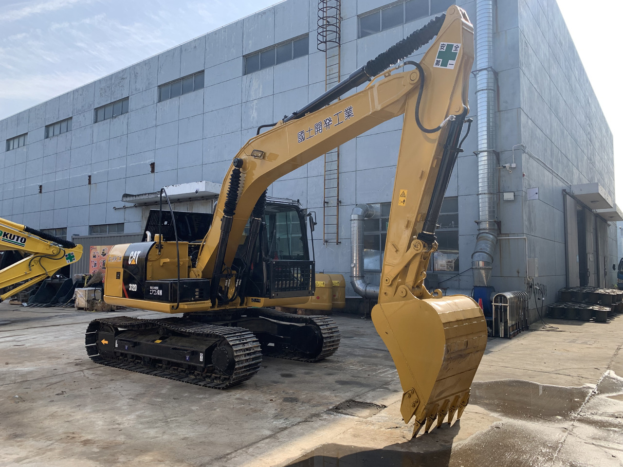 Caterpillar 12 ton Excavator Used Condition CAT 312D Good Price - Crawler excavator: picture 4 Caterpillar 12 ton Excavator Used Condition CAT 312D Good Price - Crawler excavator: picture 4