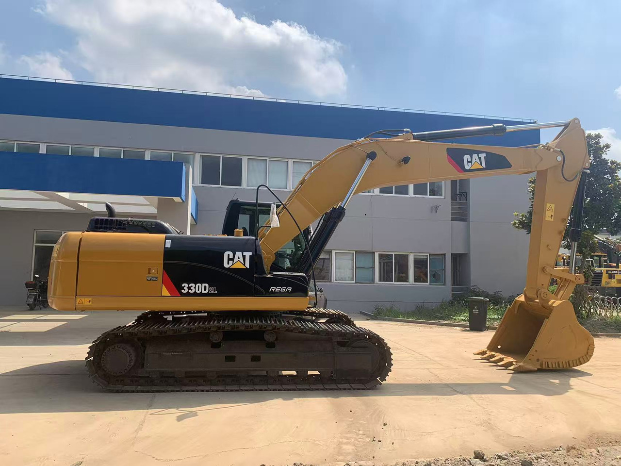 Caterpillar Heavy Mining Excavator CAT 330D, 330D2 - Crawler excavator: picture 2 Caterpillar Heavy Mining Excavator CAT 330D, 330D2 - Crawler excavator: picture 2