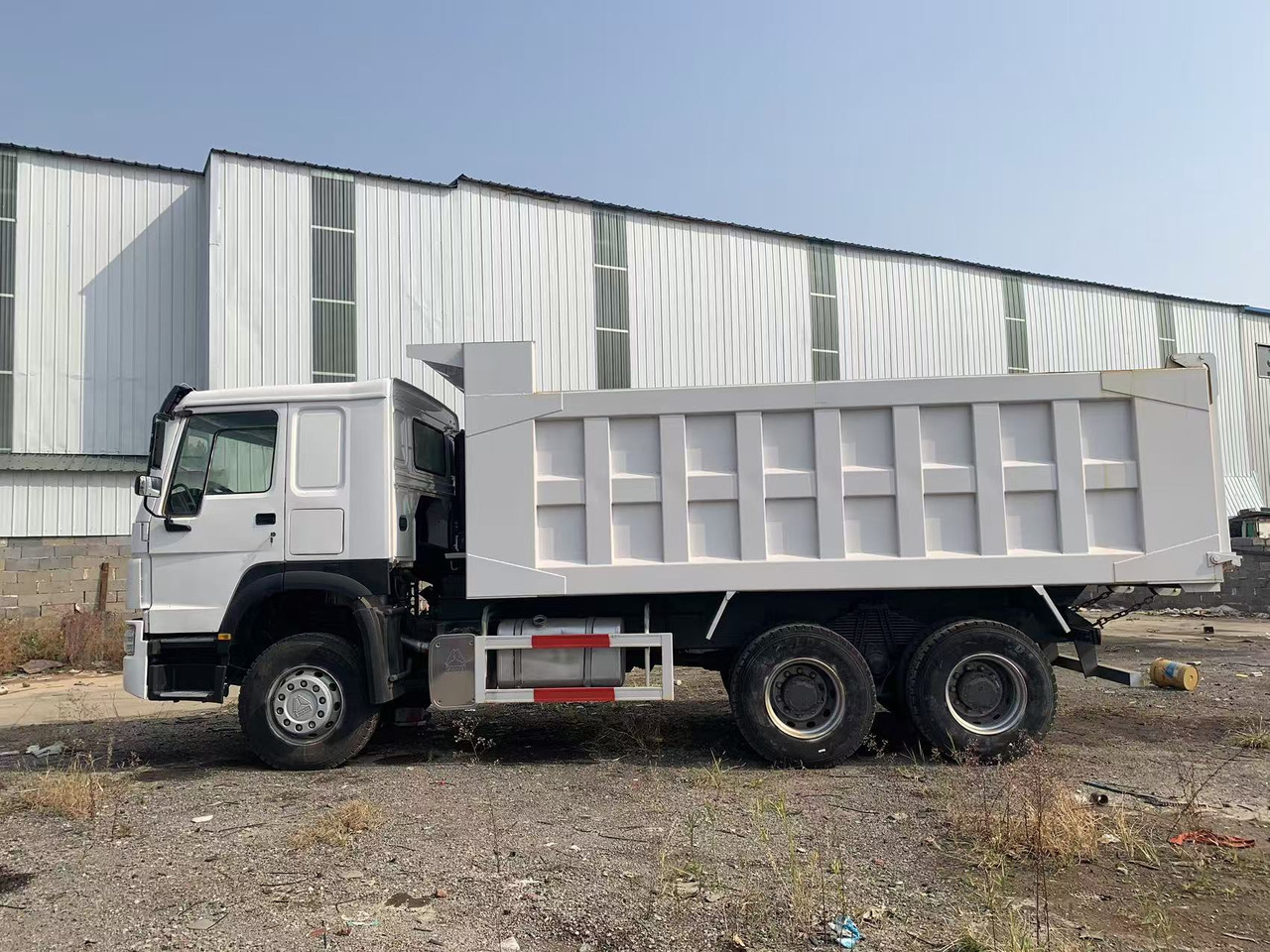 Howo Secondhand Commercial Vehicle 10-wheels HOWO Dumper Truck 6x4 Left Hand Drive Tipper Truck - Tipper: picture 1 Howo Secondhand Commercial Vehicle 10-wheels HOWO Dumper Truck 6x4 Left Hand Drive Tipper Truck - Tipper: picture 1
