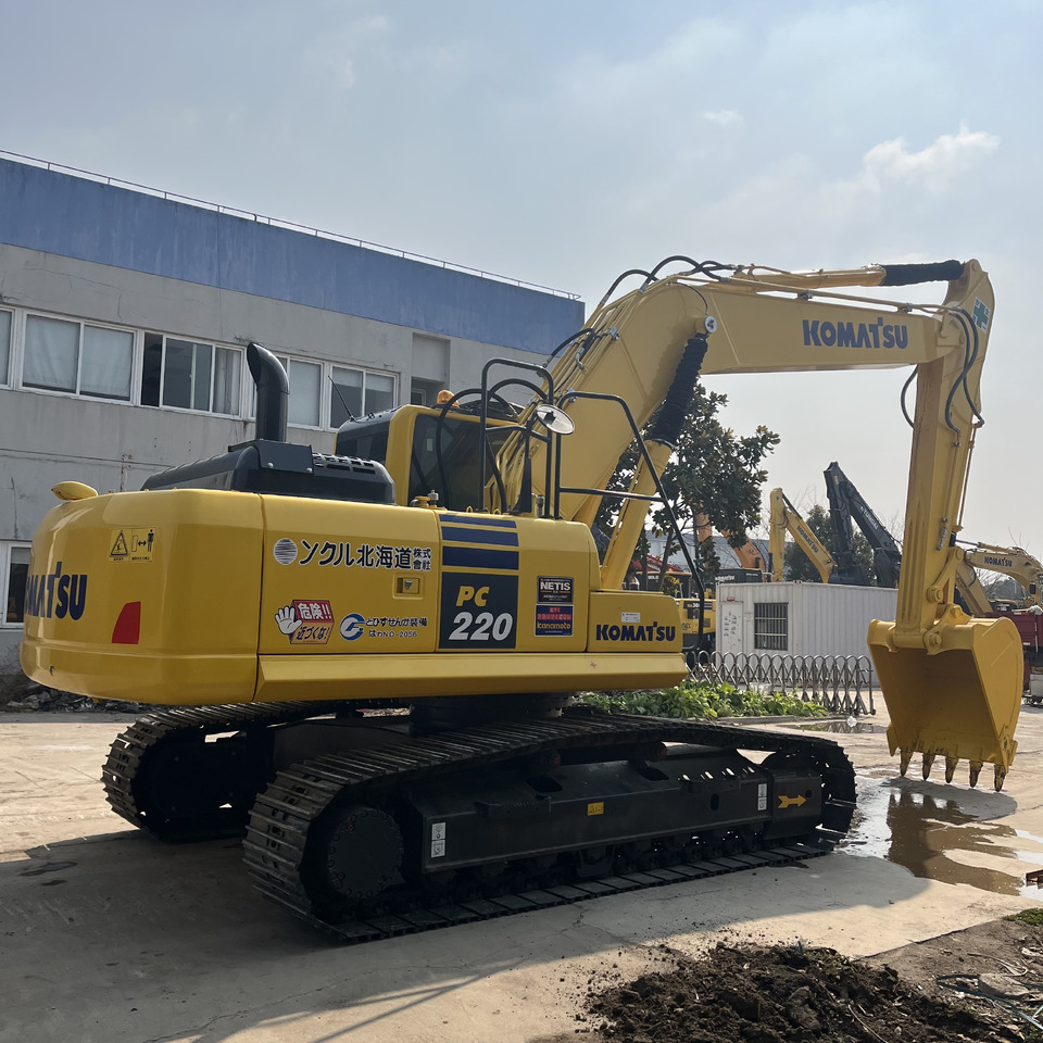 Komatsu 22Ton Used Crawler Excavator with New Track and Original Komatsu PC220-8 - Crawler excavator: picture 4 Komatsu 22Ton Used Crawler Excavator with New Track and Original Komatsu PC220-8 - Crawler excavator: picture 4