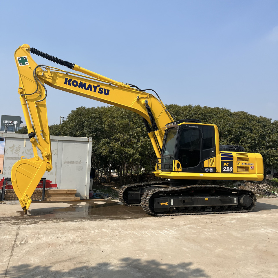 Komatsu 22Ton Used Crawler Excavator with New Track and Original Komatsu PC220-8 - Crawler excavator: picture 1 Komatsu 22Ton Used Crawler Excavator with New Track and Original Komatsu PC220-8 - Crawler excavator: picture 1