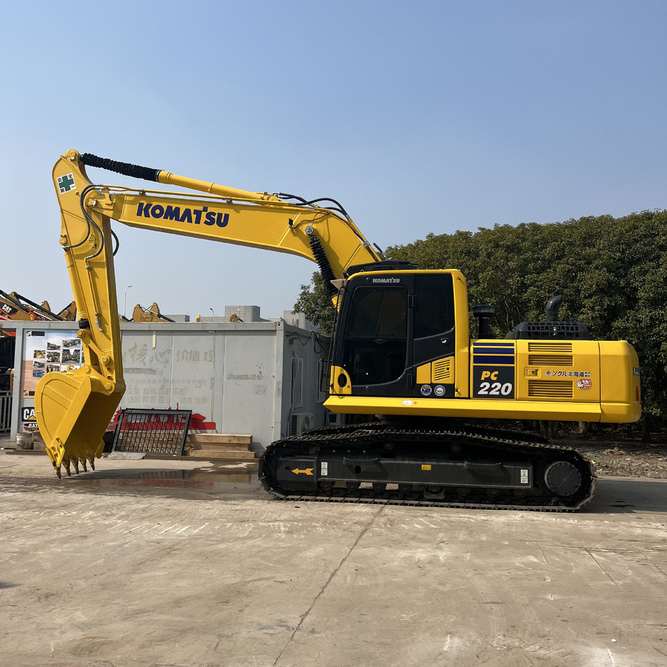 Komatsu 22Ton Used Crawler Excavator with New Track and Original Komatsu PC220-8 - Crawler excavator: picture 2 Komatsu 22Ton Used Crawler Excavator with New Track and Original Komatsu PC220-8 - Crawler excavator: picture 2