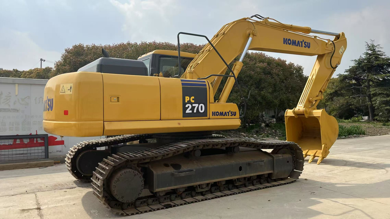 Komatsu Reliable Used Komatsu PC270-8 Crawler Excavator 28T Weight SAA6D107E Engine Tier 3 Emission - Crawler excavator: picture 5 Komatsu Reliable Used Komatsu PC270-8 Crawler Excavator 28T Weight SAA6D107E Engine Tier 3 Emission - Crawler excavator: picture 5
