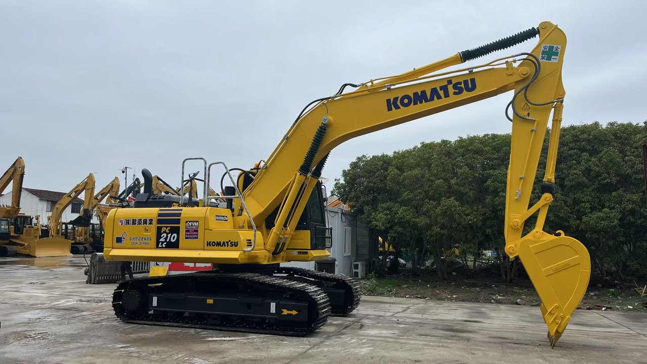 Komatsu Well-Maintained Used Komatsu PC210-8 Hydraulic Excavator 148 HP 1.0 m³ Bucket 6.62m Max Depth - Crawler excavator: picture 2 Komatsu Well-Maintained Used Komatsu PC210-8 Hydraulic Excavator 148 HP 1.0 m³ Bucket 6.62m Max Depth - Crawler excavator: picture 2