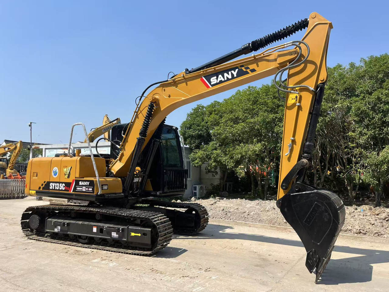 SANY 13.5Ton 10Ton Excavator SY135C Hydraulic Crawler Excavator for Sale from SHANGHAI SUNIGHT - Crawler excavator: picture 2 SANY 13.5Ton 10Ton Excavator SY135C Hydraulic Crawler Excavator for Sale from SHANGHAI SUNIGHT - Crawler excavator: picture 2