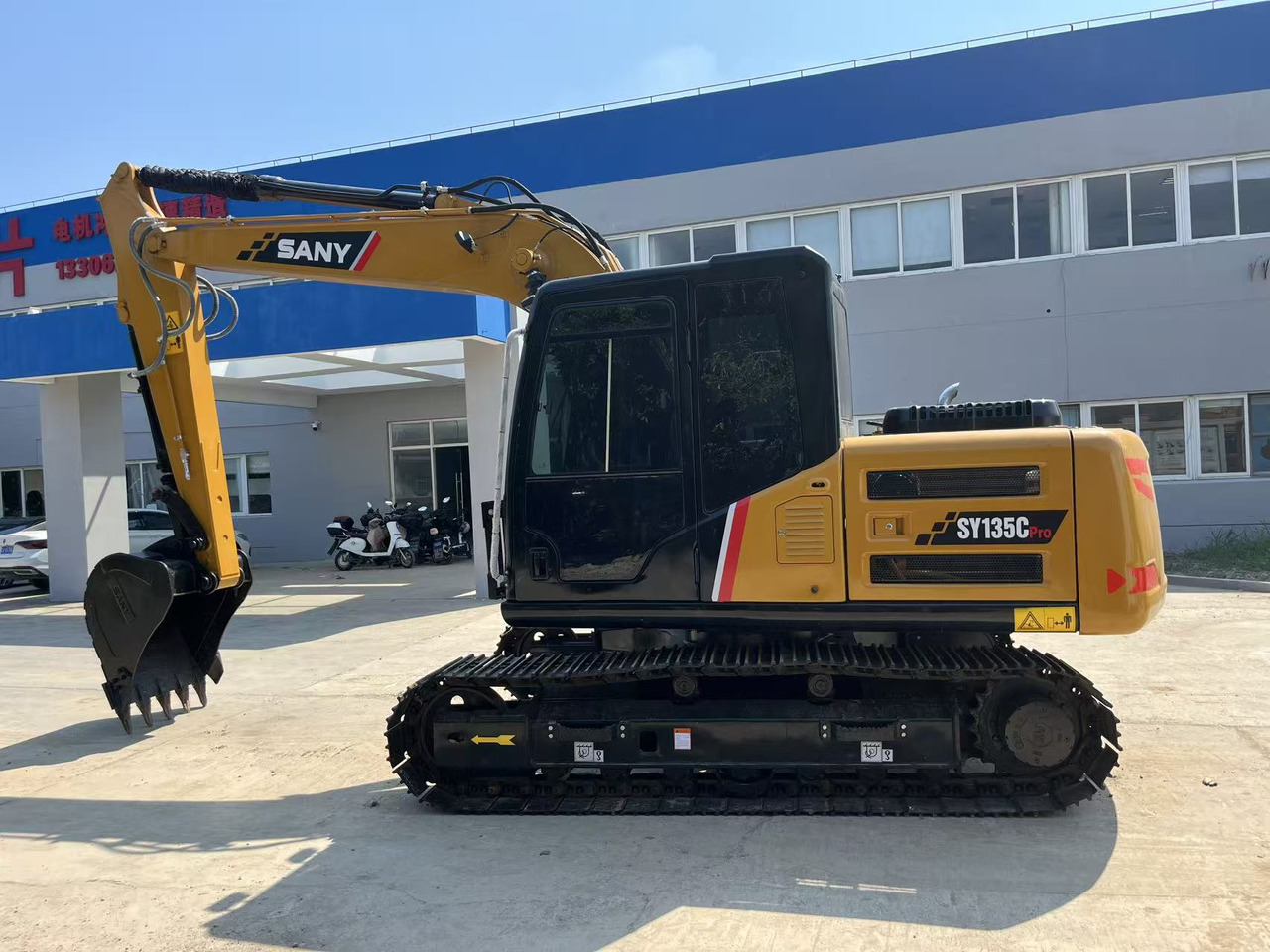 SANY 13.5Ton 10Ton Excavator SY135C Hydraulic Crawler Excavator for Sale from SHANGHAI SUNIGHT - Crawler excavator: picture 1 SANY 13.5Ton 10Ton Excavator SY135C Hydraulic Crawler Excavator for Sale from SHANGHAI SUNIGHT - Crawler excavator: picture 1