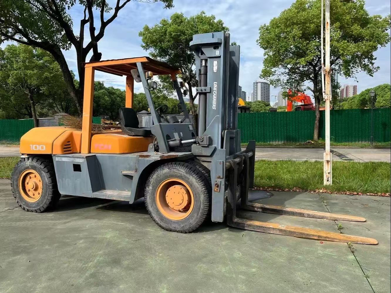 TCM FD100 Forklift Original Color 10 ton Forklift Truck - Diesel forklift: picture 1 TCM FD100 Forklift Original Color 10 ton Forklift Truck - Diesel forklift: picture 1