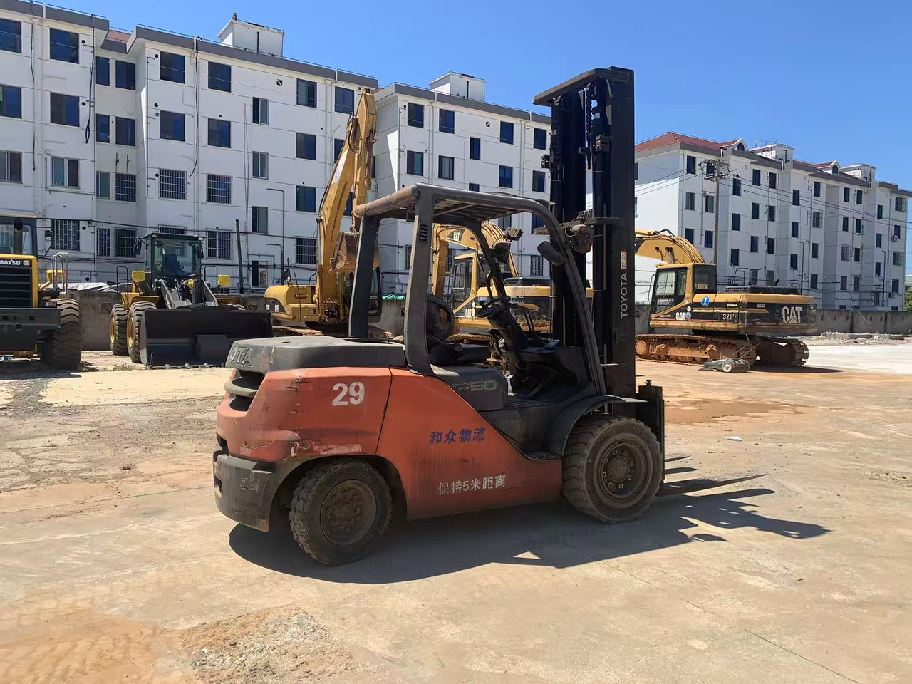 Toyota FD50 Forklift Original Color Japan Forklift with High Mast - Diesel forklift: picture 5 Toyota FD50 Forklift Original Color Japan Forklift with High Mast - Diesel forklift: picture 5