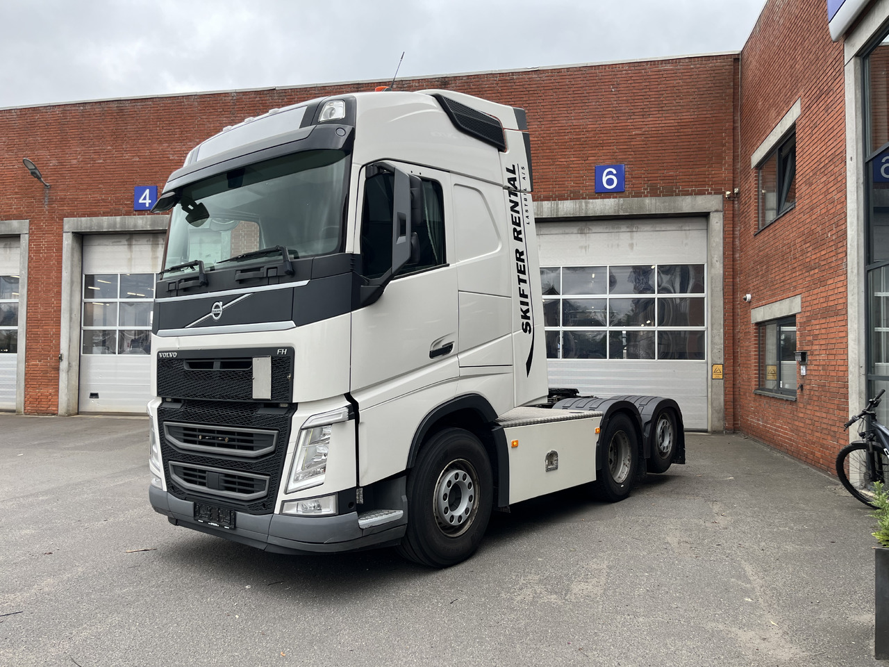 Volvo FH 500TC 6x2 - Tractor unit: picture 2 Volvo FH 500TC 6x2 - Tractor unit: picture 2