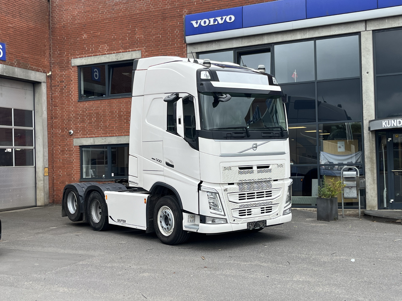 Volvo FH500 6x2 - Tractor unit: picture 1 Volvo FH500 6x2 - Tractor unit: picture 1