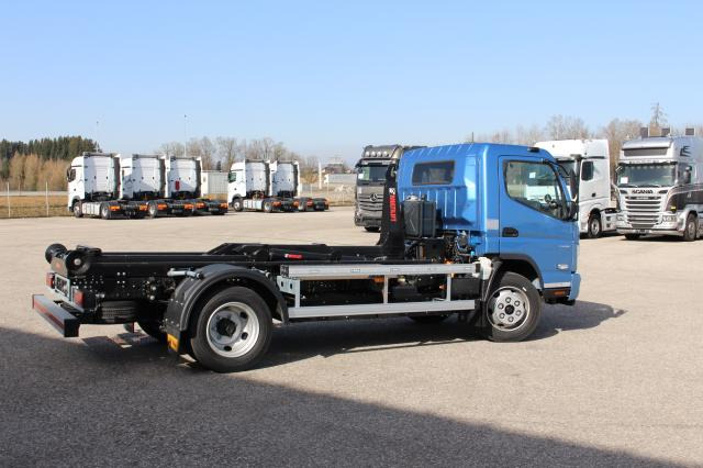 FUSO 9C18E - Hook lift truck: picture 4 FUSO 9C18E - Hook lift truck: picture 4