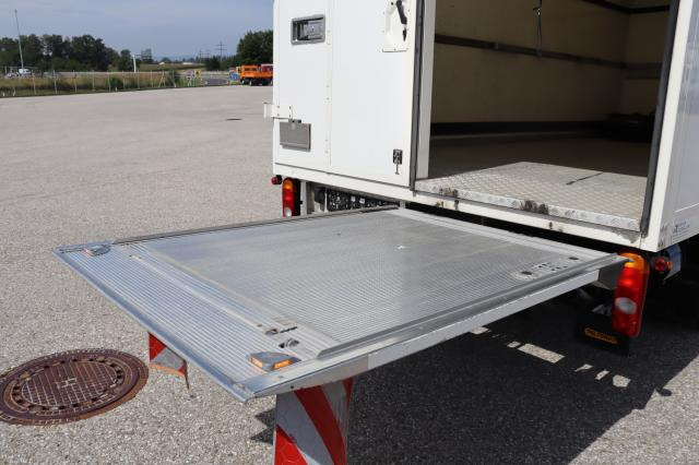 Closed box van FUSO Canter 7C18 AMT: picture 8 Closed box van FUSO Canter 7C18 AMT: picture 8