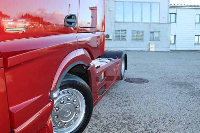 Mercedes-Benz Actros 1853LS LOW LINER - Tractor unit: picture 5 Mercedes-Benz Actros 1853LS LOW LINER - Tractor unit: picture 5