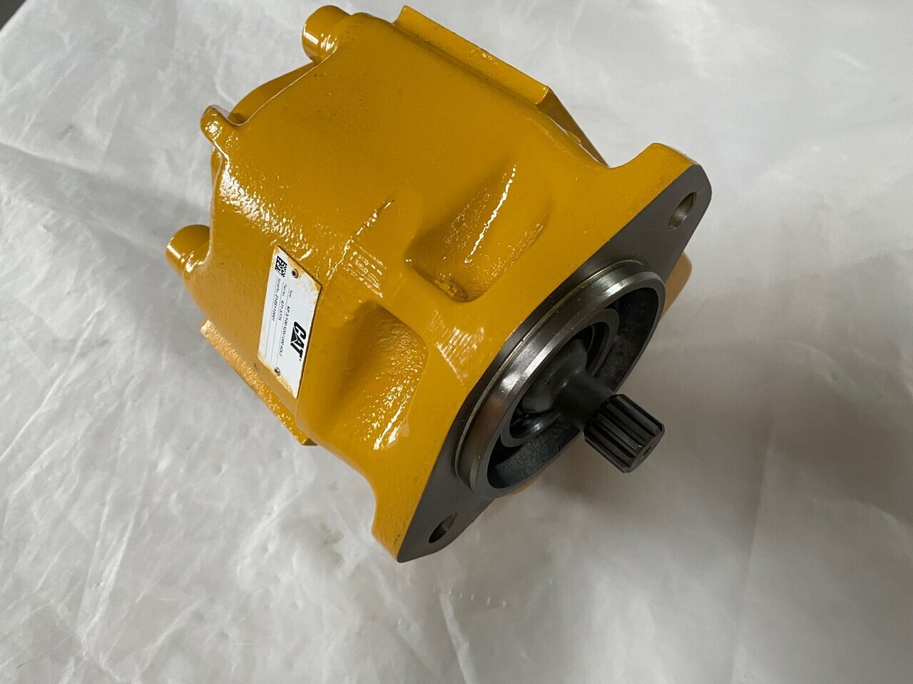 O&K Terex Caterpillar Geared pump 2403122 1459388 471-5775 - Cooling system for Truck: picture 1 O&K Terex Caterpillar Geared pump 2403122 1459388 471-5775 - Cooling system for Truck: picture 1