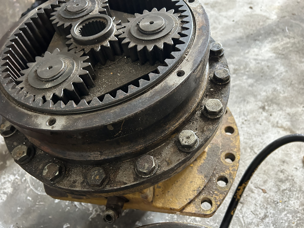 Komatsu PC210 - Swing motor for Excavator: picture 5 Komatsu PC210 - Swing motor for Excavator: picture 5