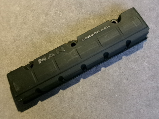 MAN MAN Cylinder Head Cover 51034006008 D0834 - Spare parts: picture 2 MAN MAN Cylinder Head Cover 51034006008 D0834 - Spare parts: picture 2