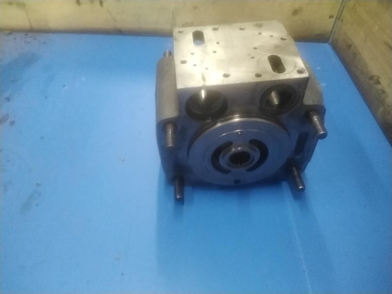 Liebherr A934 Li / A934B Li - Hydraulics: picture 2 Liebherr A934 Li / A934B Li - Hydraulics: picture 2