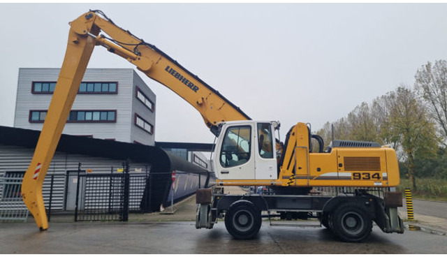 Liebherr A934C - Material handler: picture 1 Liebherr A934C - Material handler: picture 1