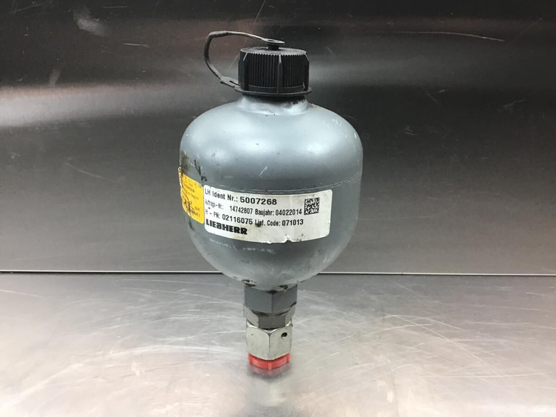 Liebherr Accumulator - Brake parts: picture 2 Liebherr Accumulator - Brake parts: picture 2