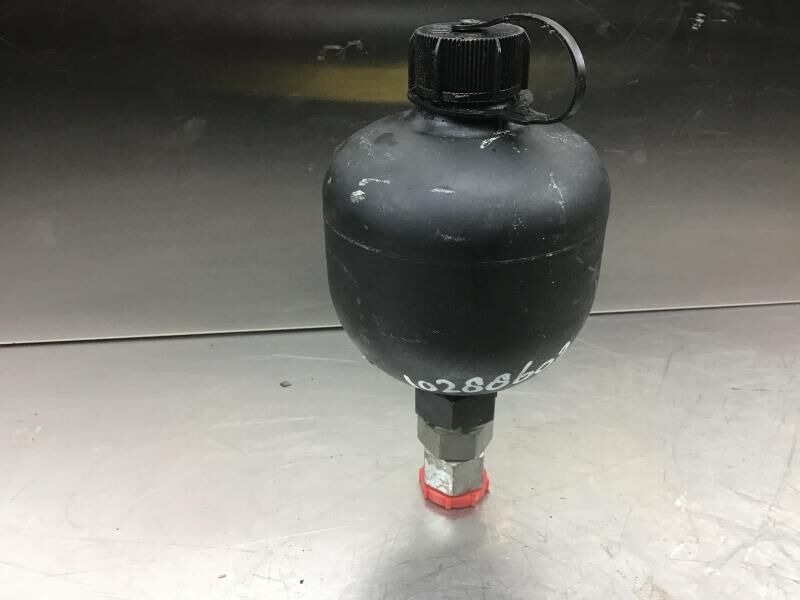 Liebherr Accumulator liebherr - Electrical system: picture 3 Liebherr Accumulator liebherr - Electrical system: picture 3