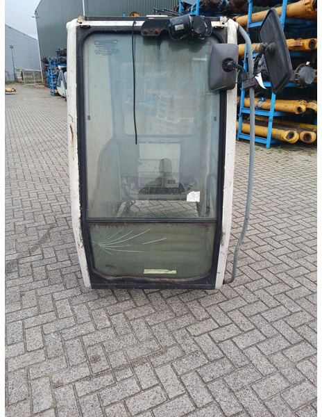 Liebherr C series - Cab and interior: picture 2 Liebherr C series - Cab and interior: picture 2