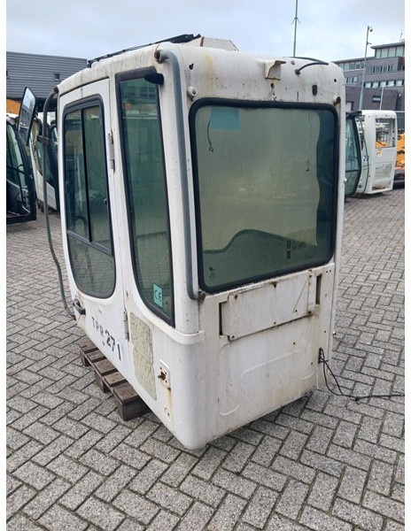 Liebherr C series - Cab and interior: picture 4 Liebherr C series - Cab and interior: picture 4